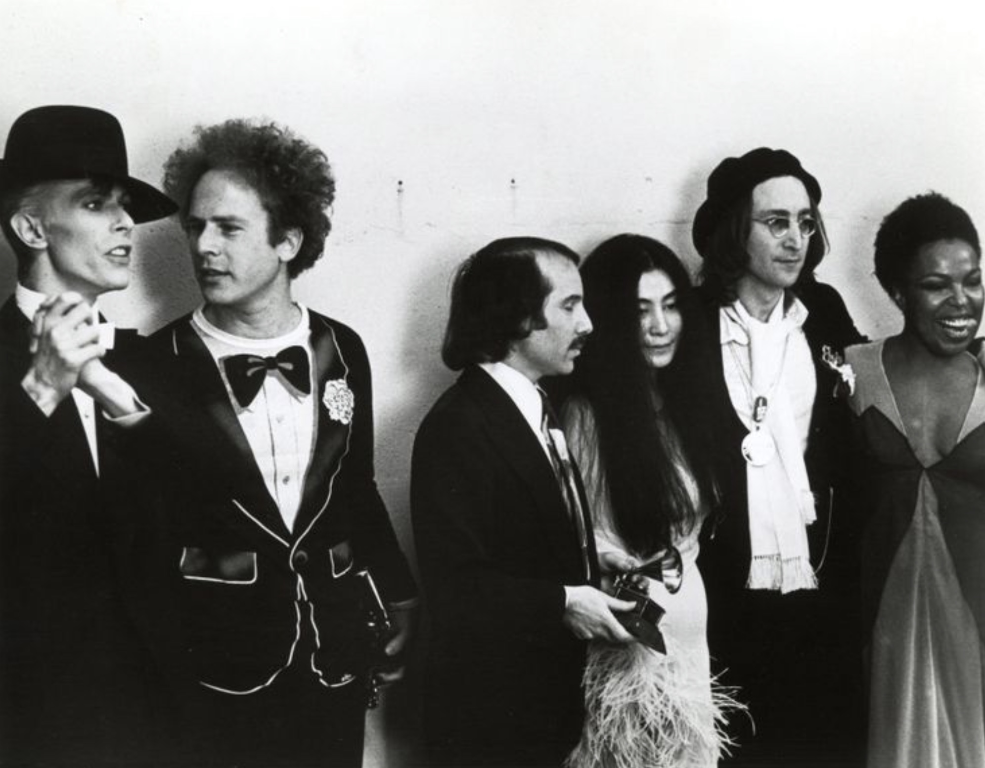 Here's To Simon & Garfunkel 70's Pics, Mrs. Robinson