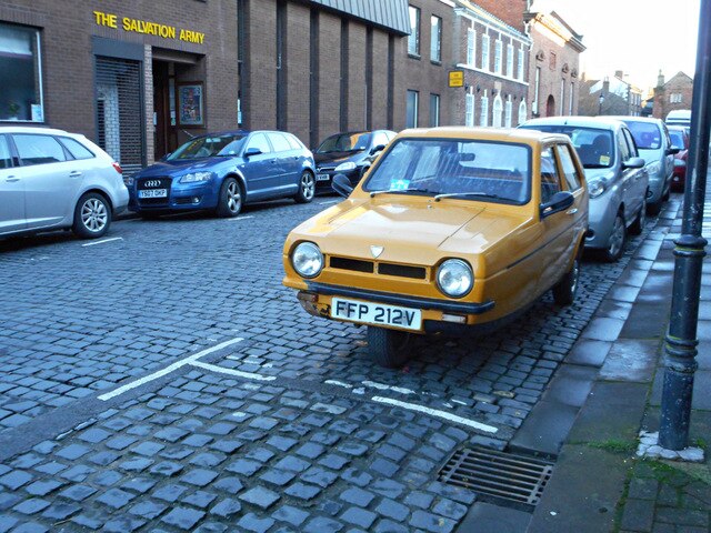 Reliant Robin
