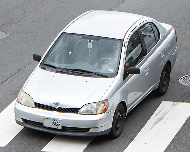 Toyota Echo 