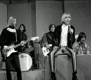 Performing as "Hour Glass"
