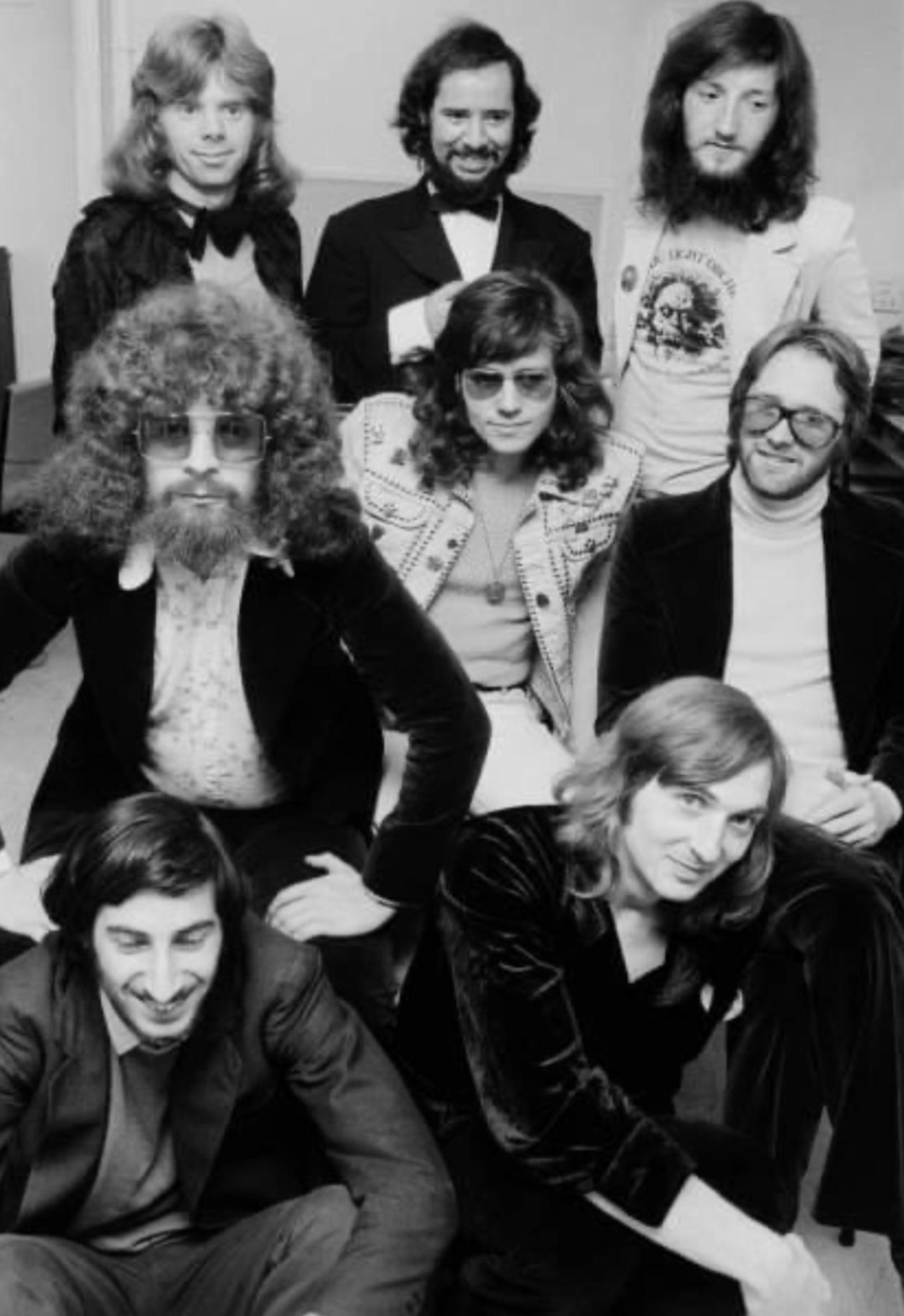 21 1970s Photos Of ELO That Won’t Bring You Down