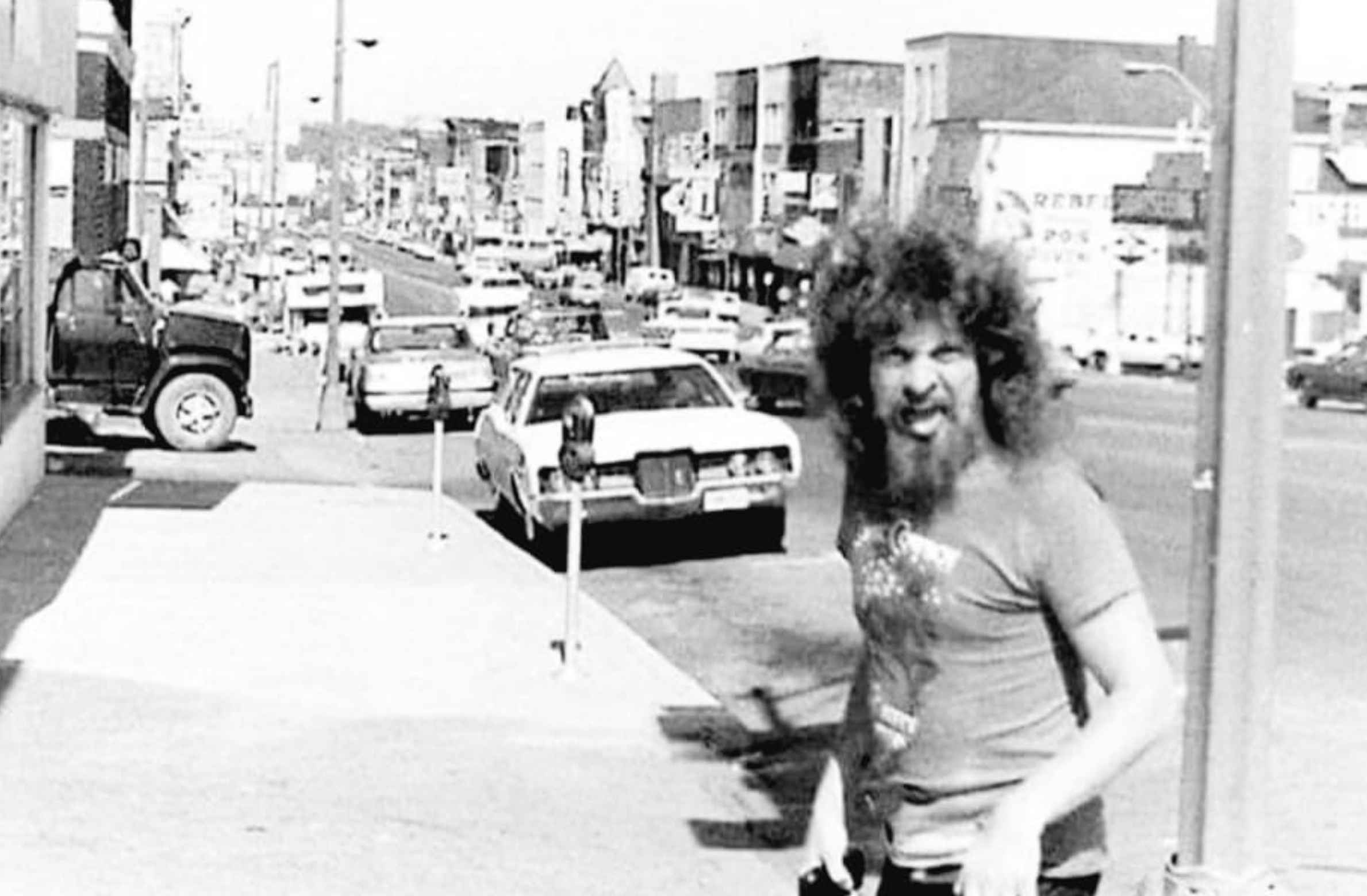 21 1970s Photos Of ELO That Won’t Bring You Down