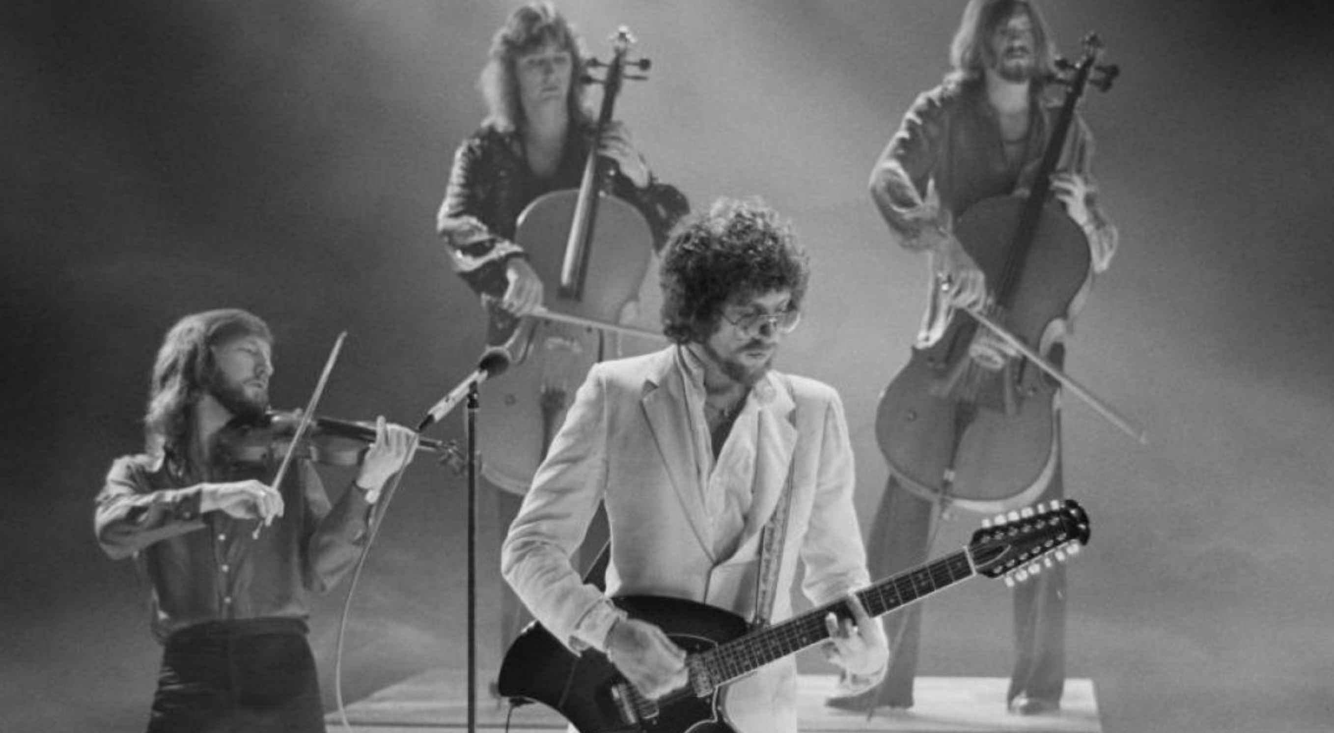 21 1970s Photos Of ELO That Won’t Bring You Down