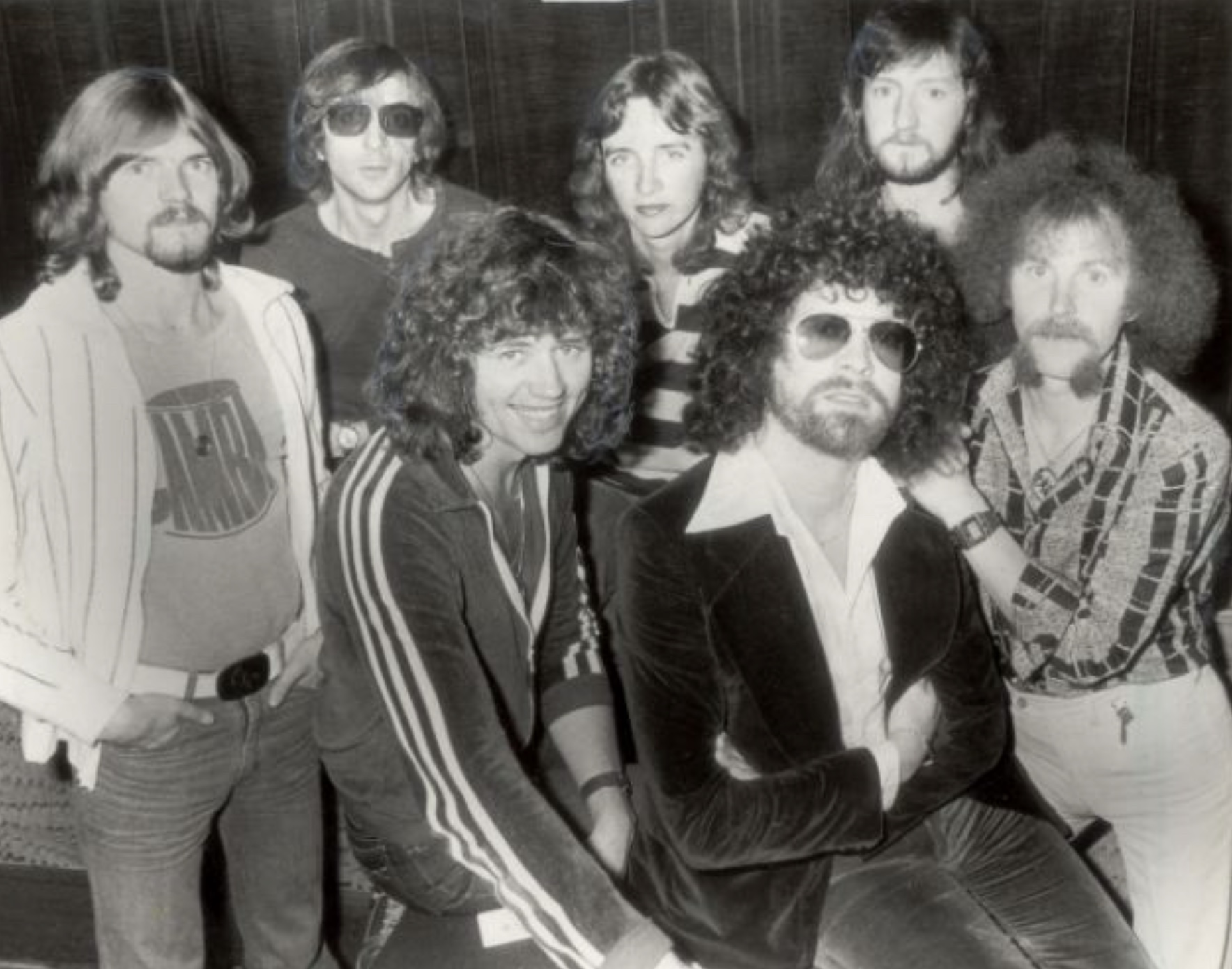 21 1970s Photos Of ELO That Won’t Bring You Down