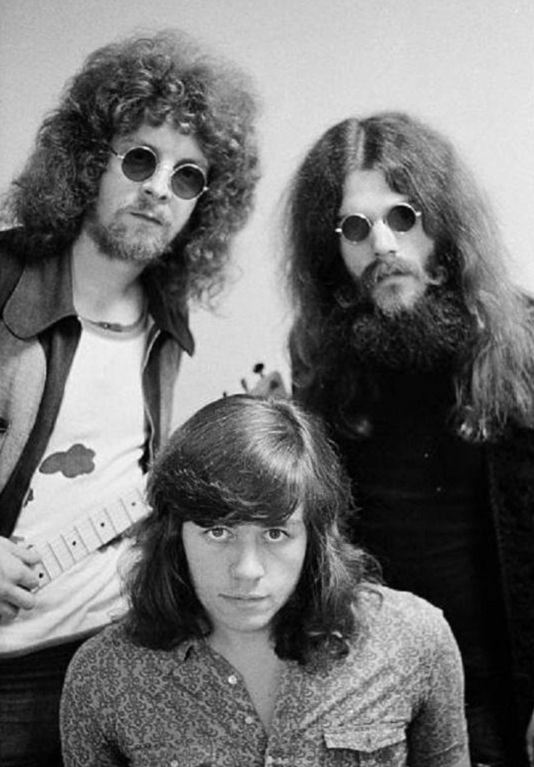 21 1970s Photos Of ELO That Won’t Bring You Down