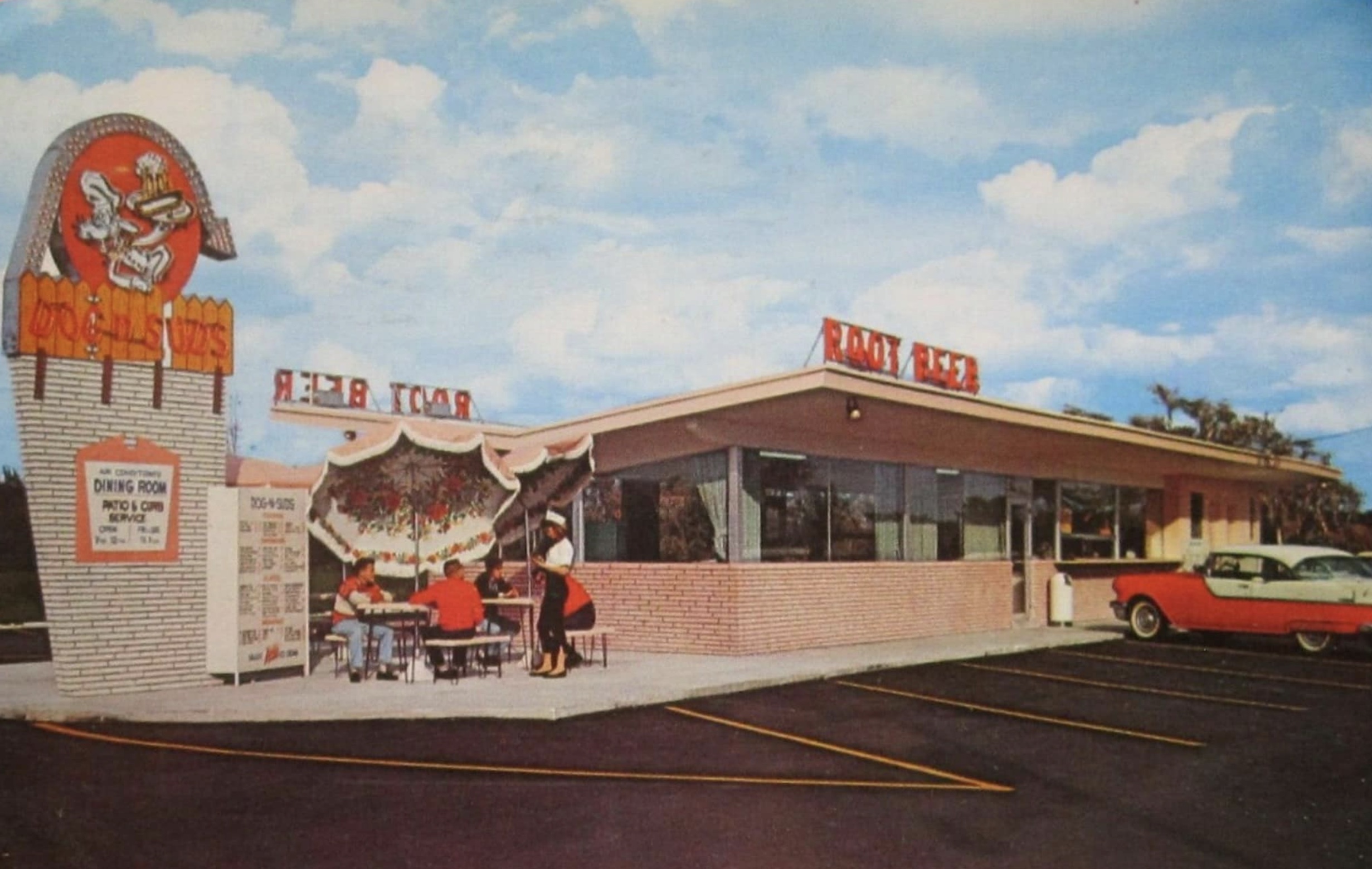 17 1970s Pics Remembering Dog N Suds Drive-Ins