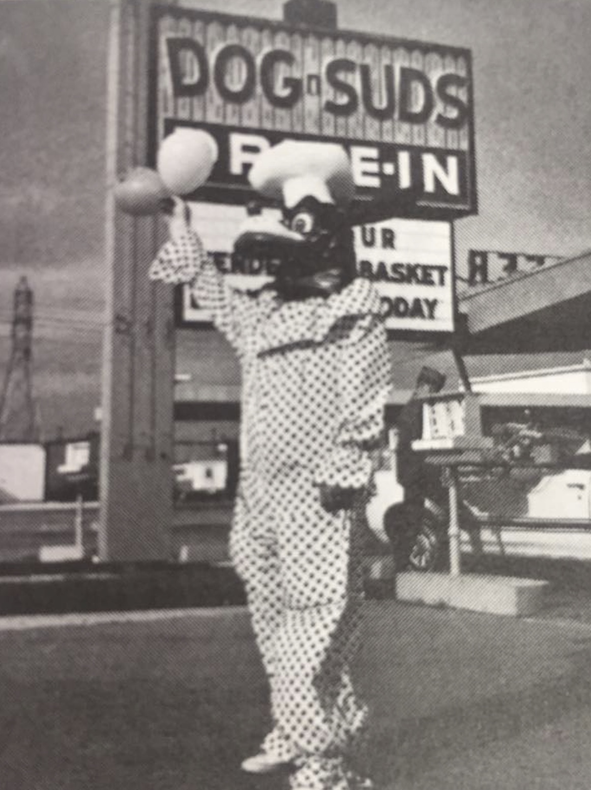 17 1970s Pics Remembering Dog N Suds Drive-Ins