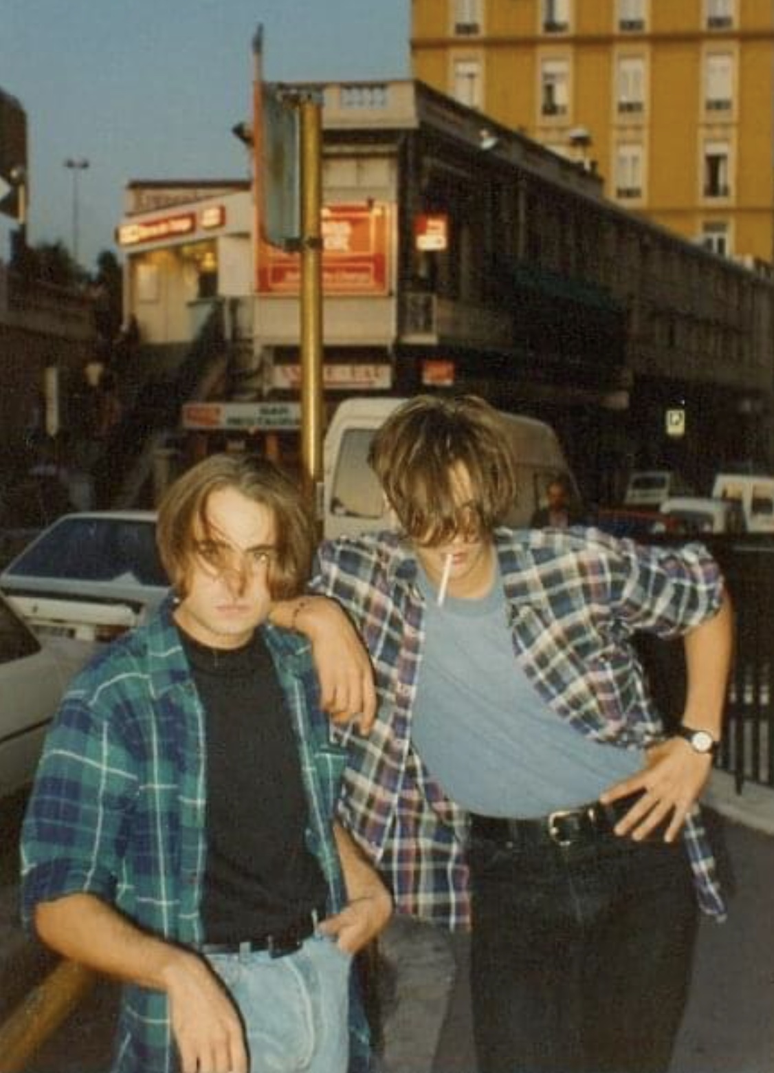 20 Nostalgic Photos Of Gen X In Its 1990’s Element