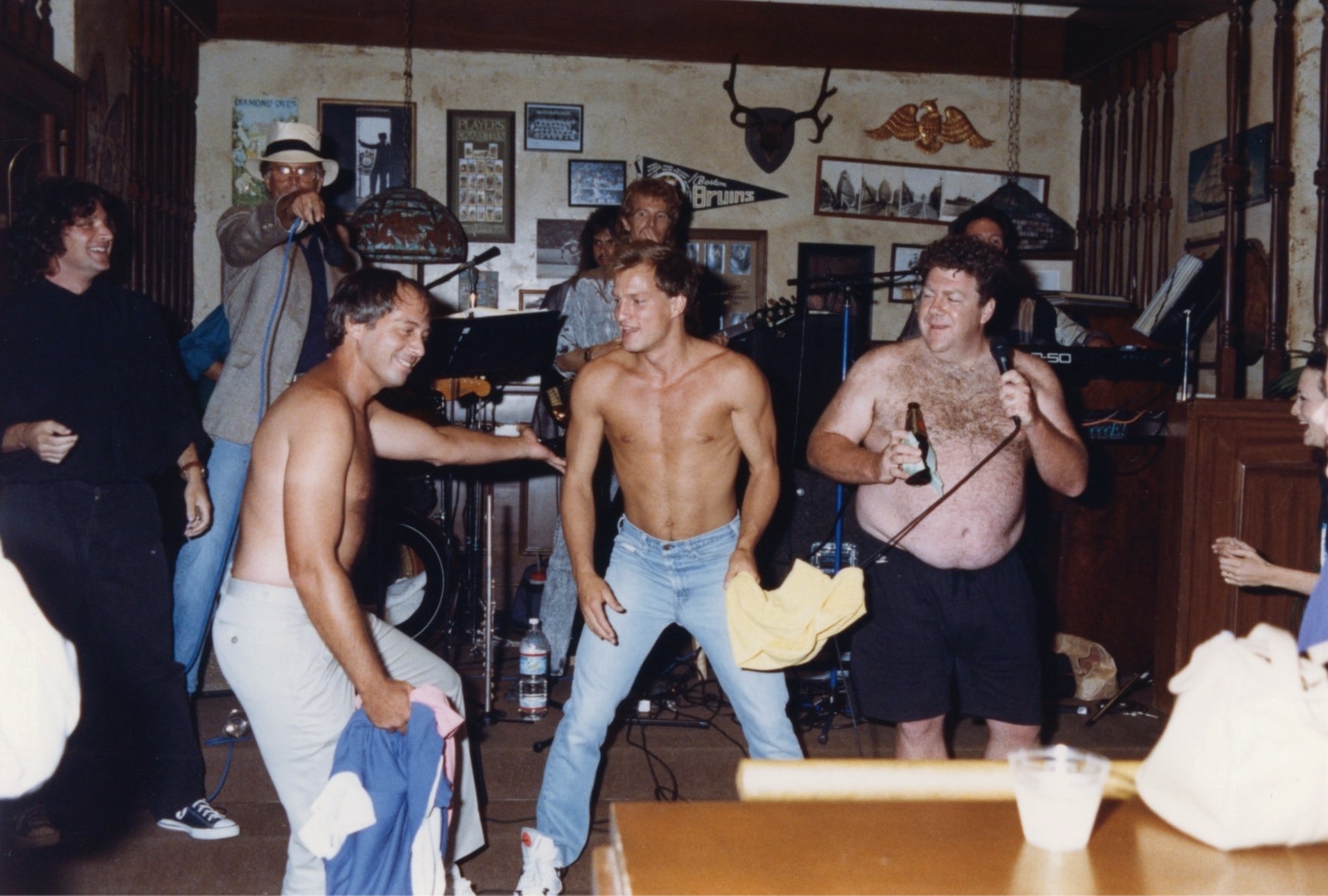 20 Nostalgic Photos Of Gen X In Its 1990’s Element