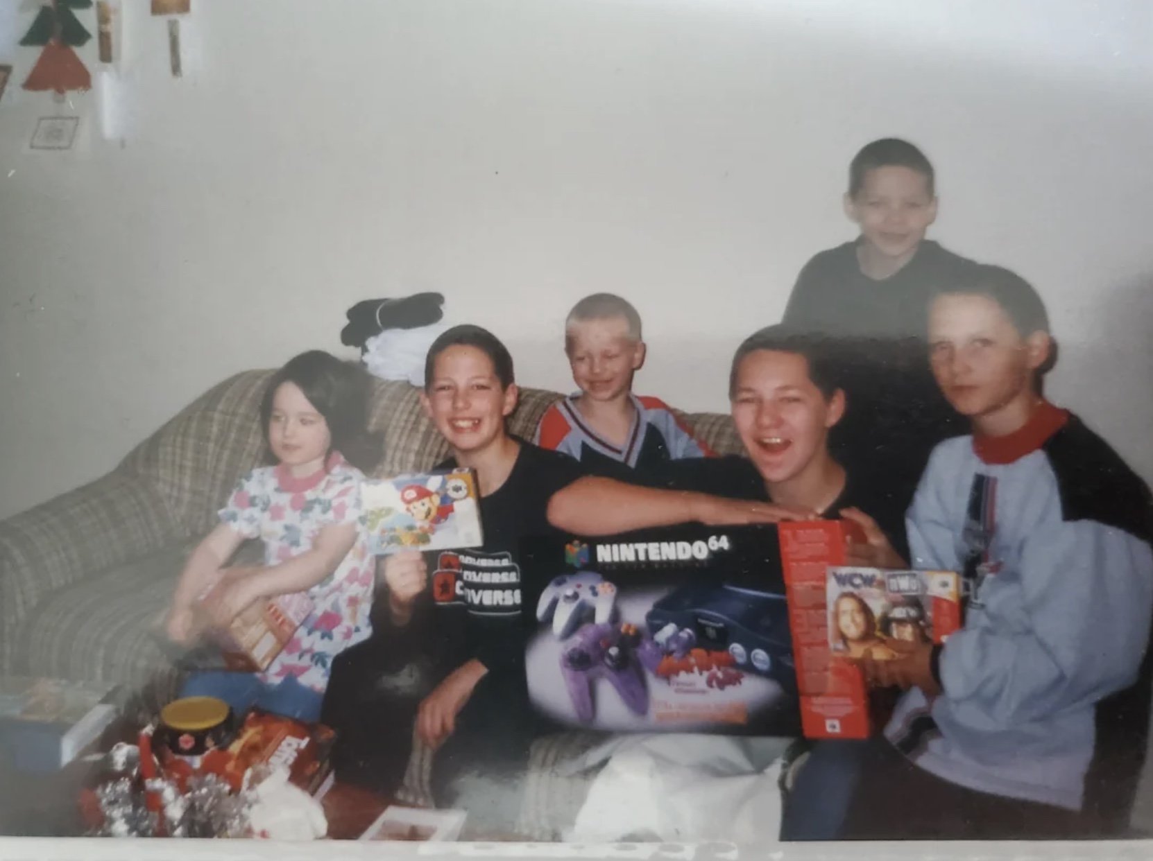 20 Nostalgic Photos Of Gen X In Its 1990’s Element