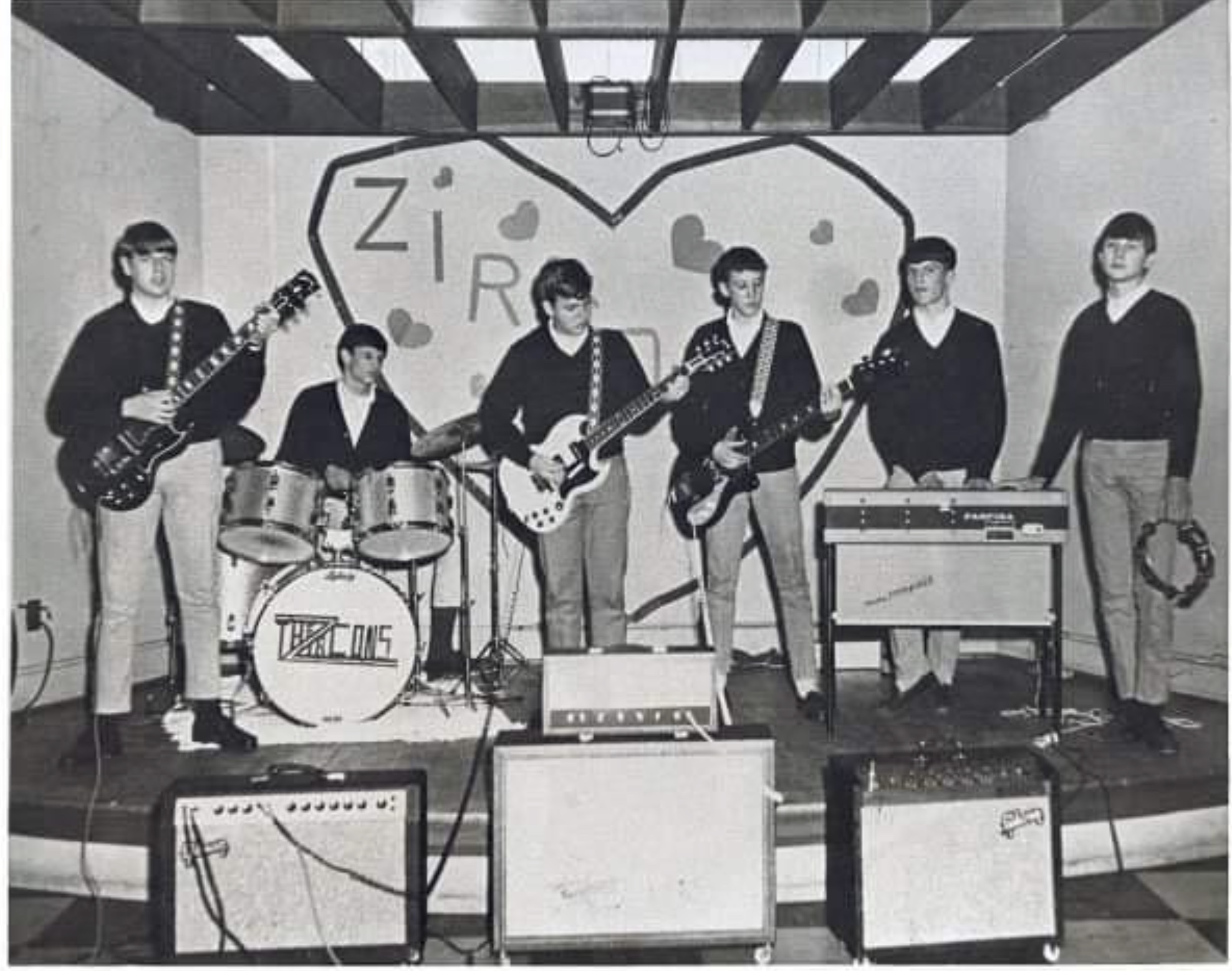 21 Photos Of 60s & 70s Garage Bands Rocking Out