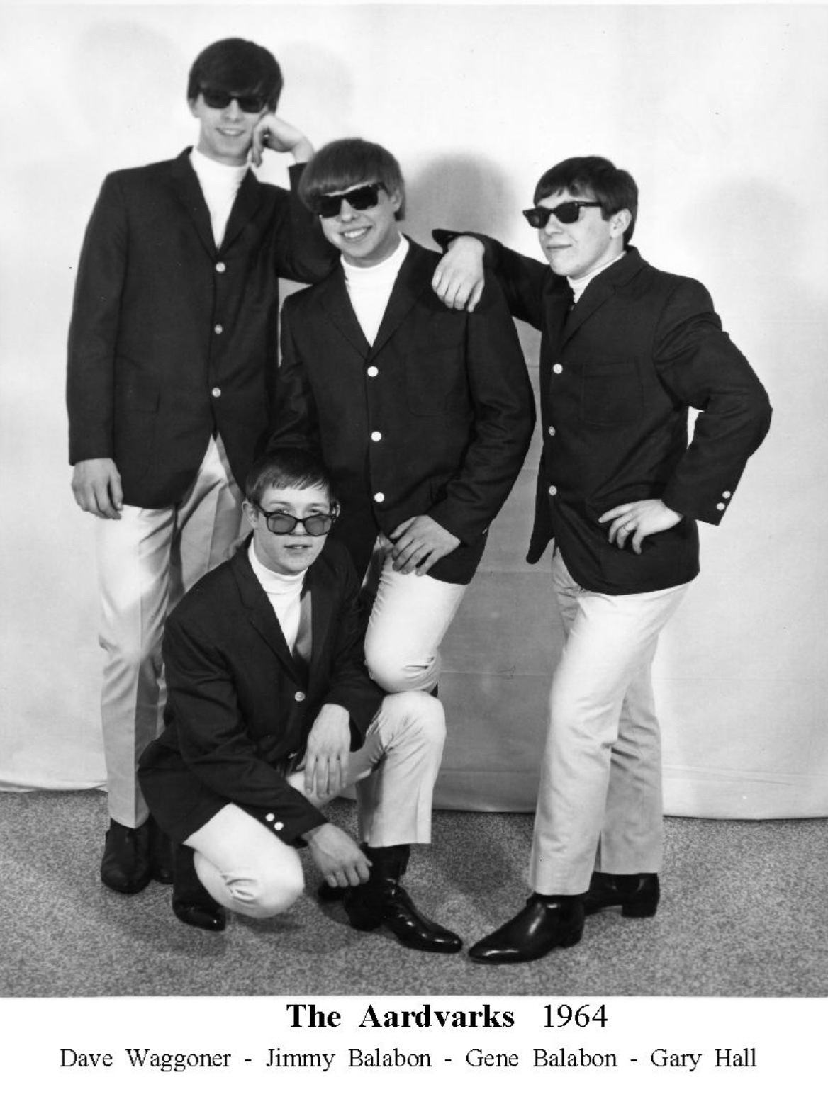 21 Photos Of 60s & 70s Garage Bands Rocking Out