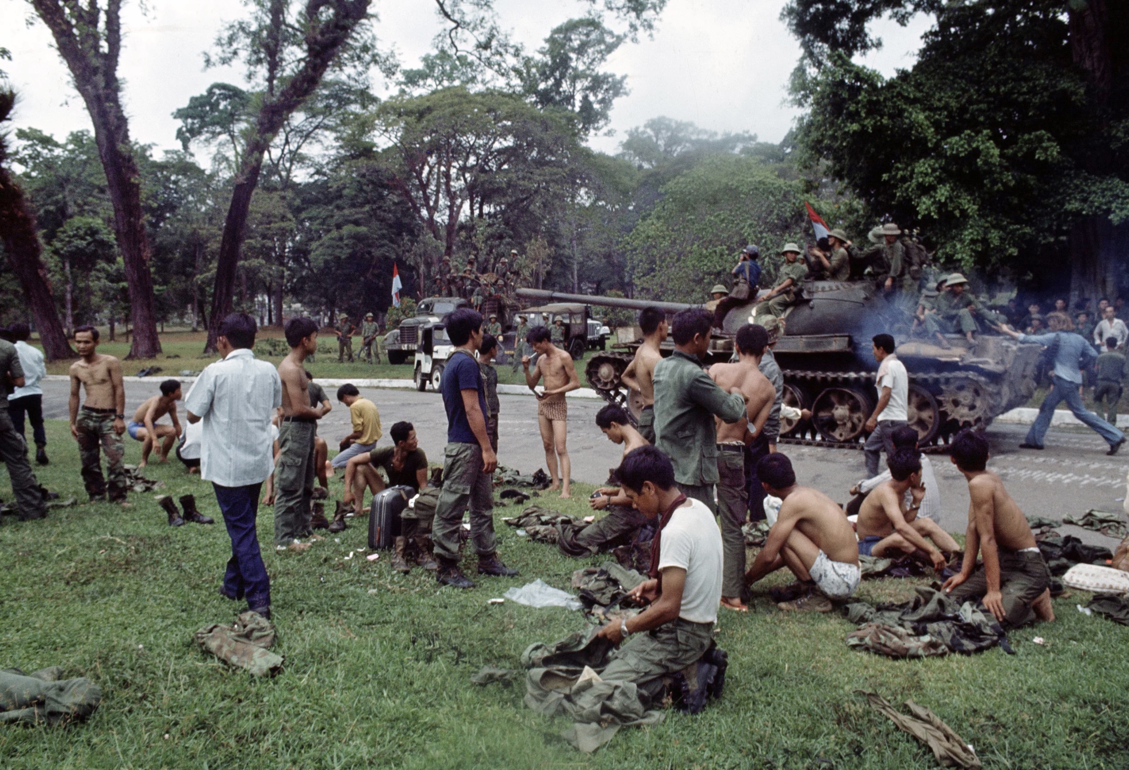 19 Photos Remembering The Fall Of Saigon