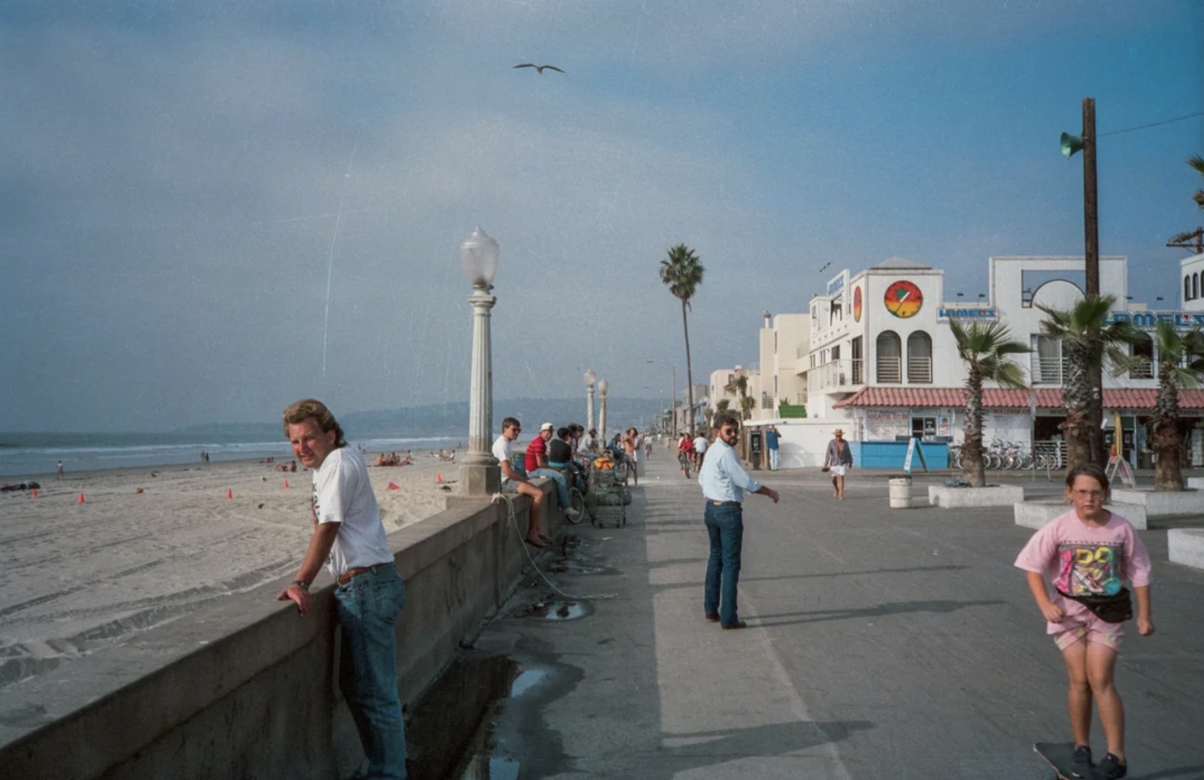 22 Photos Of Gen X Holding Down The 1990s