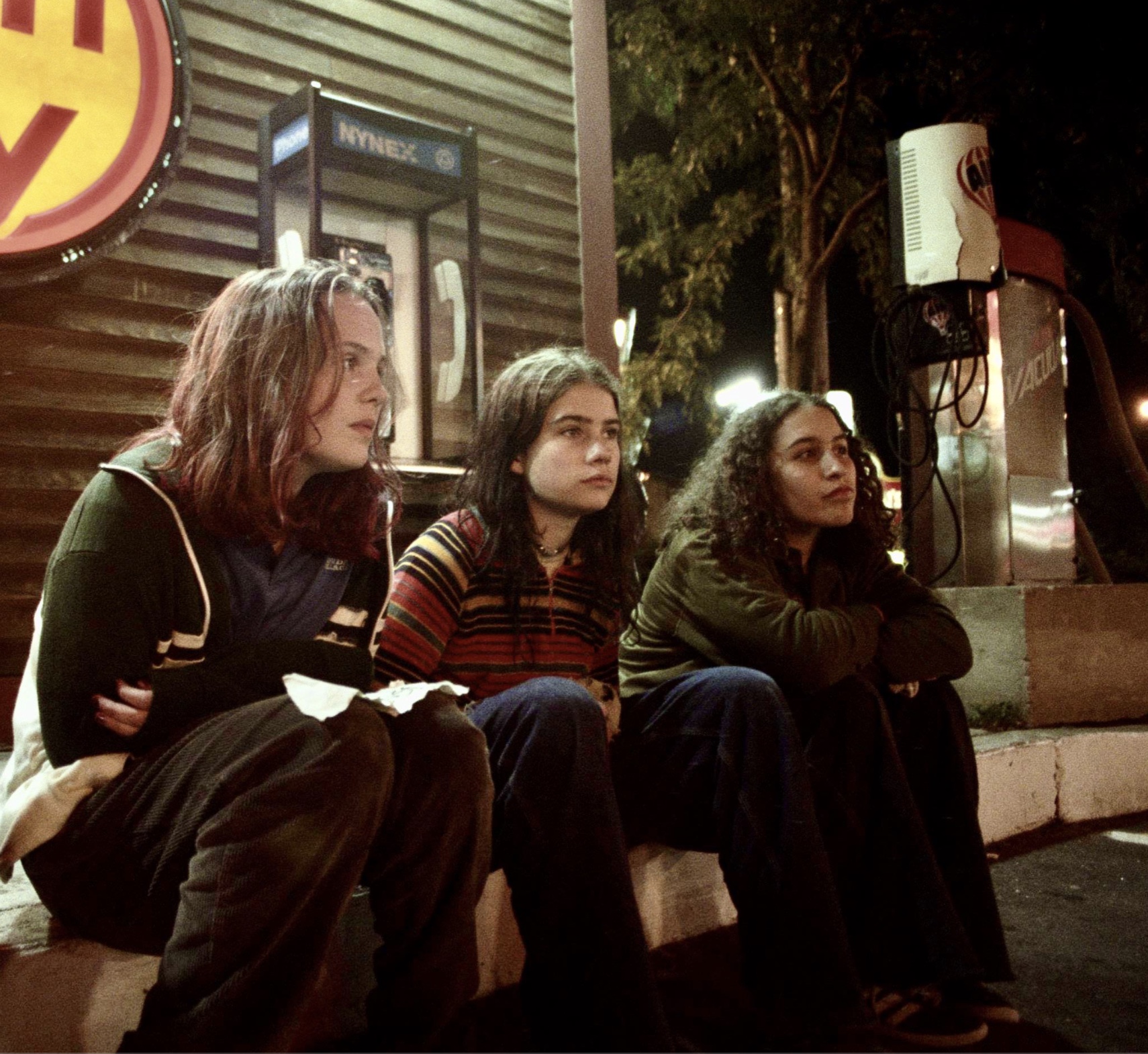 22 Photos Of Gen X Holding Down The 1990s