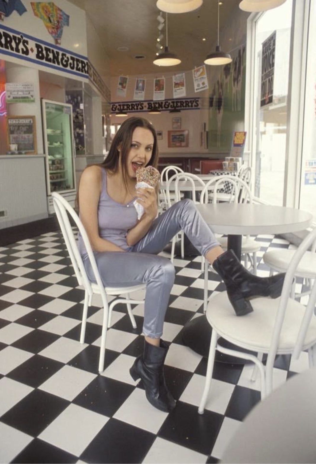 22 Photos Of Gen X Holding Down The 1990s