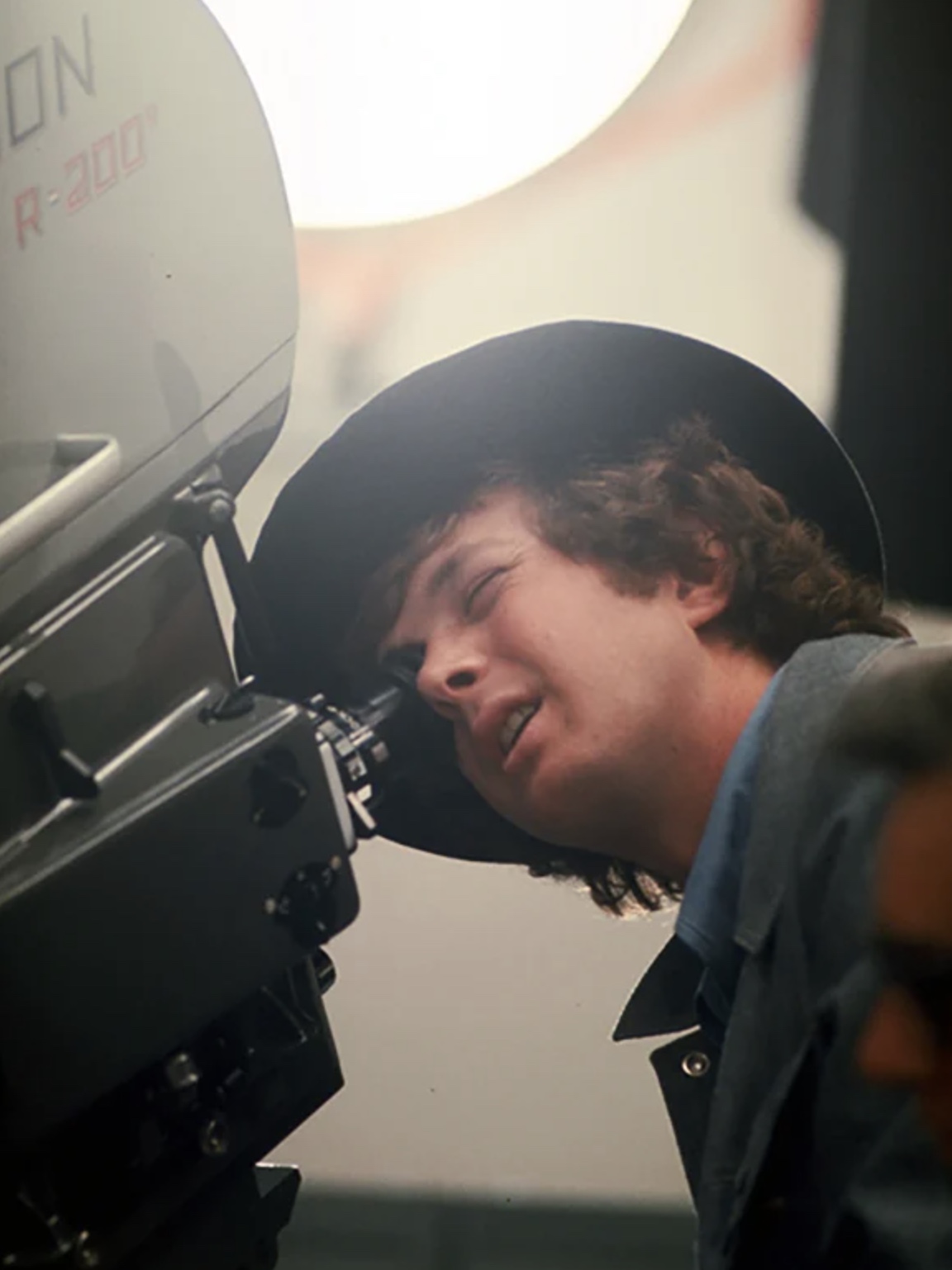 21 Photos Remembering The Works Of Michael Crichton