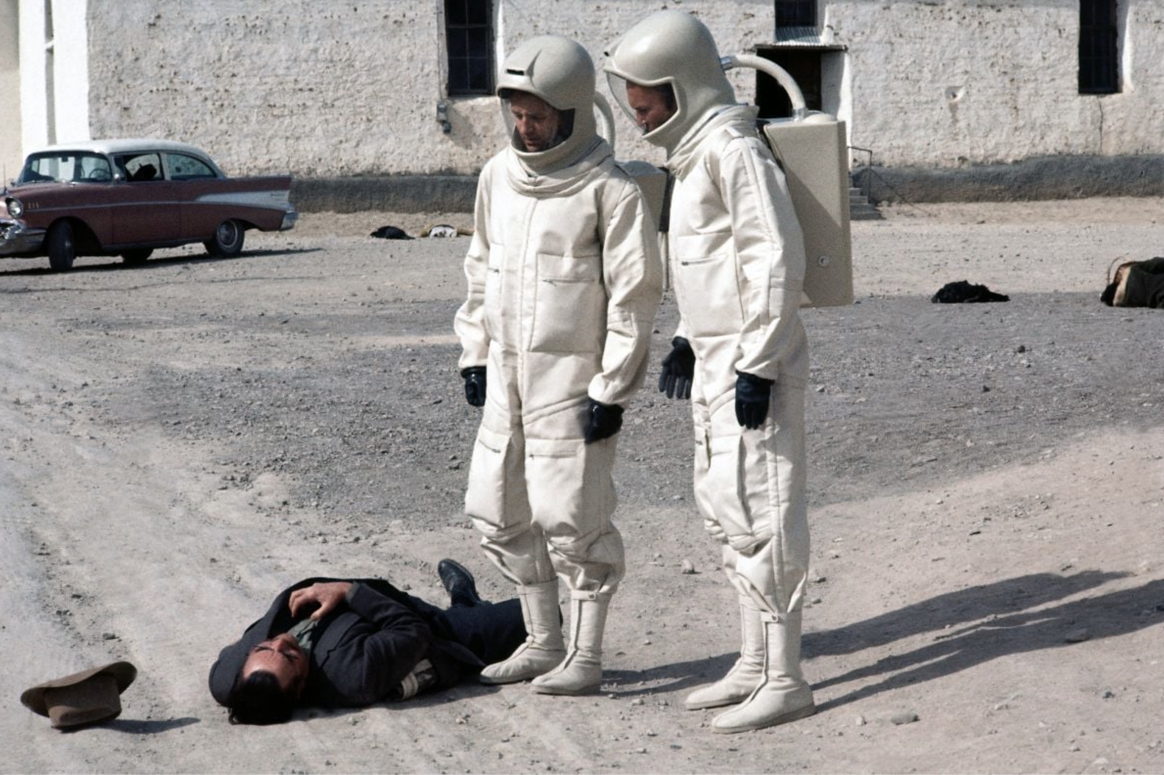 21 Photos Remembering The Works Of Michael Crichton