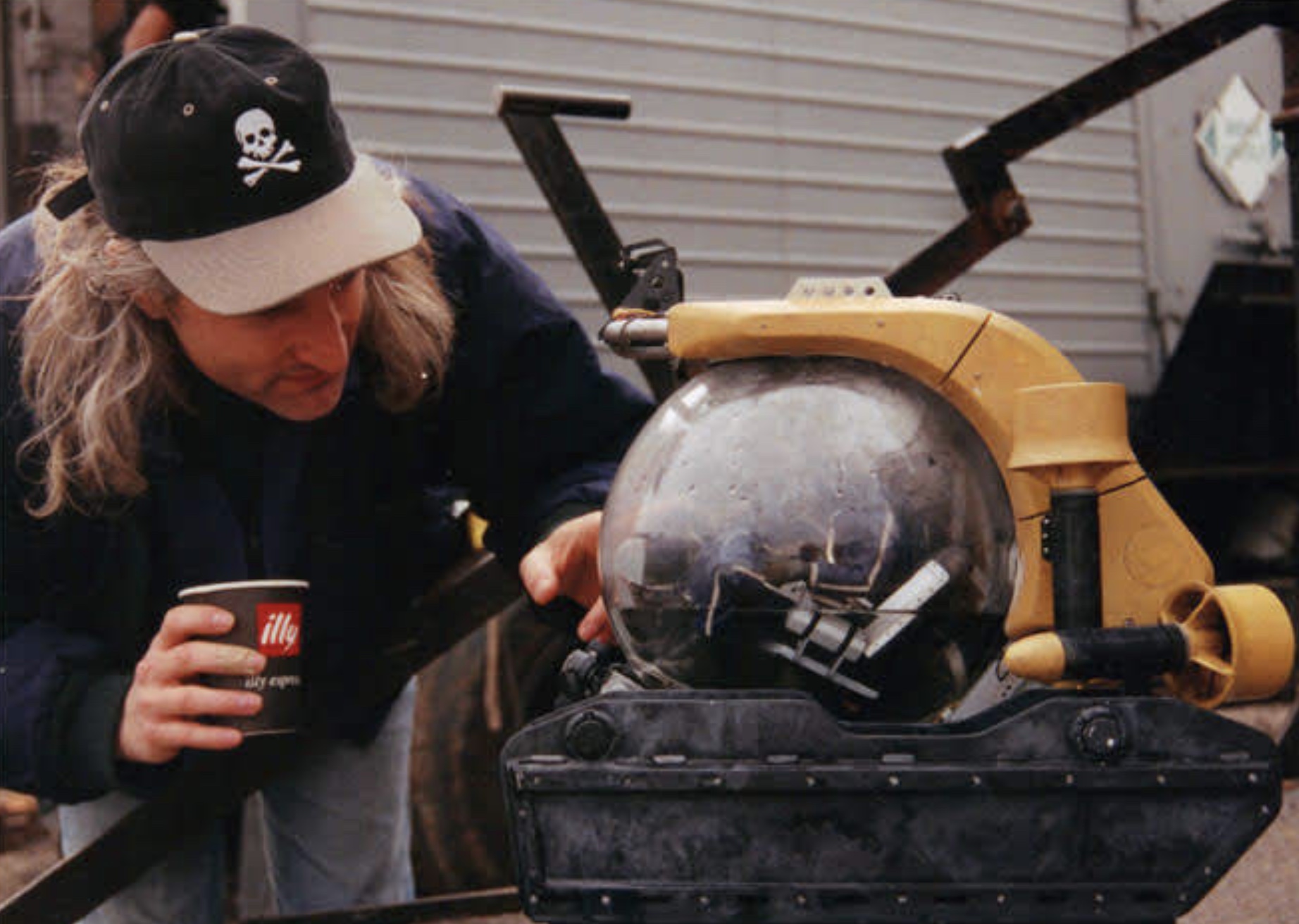 21 Photos Remembering The Works Of Michael Crichton