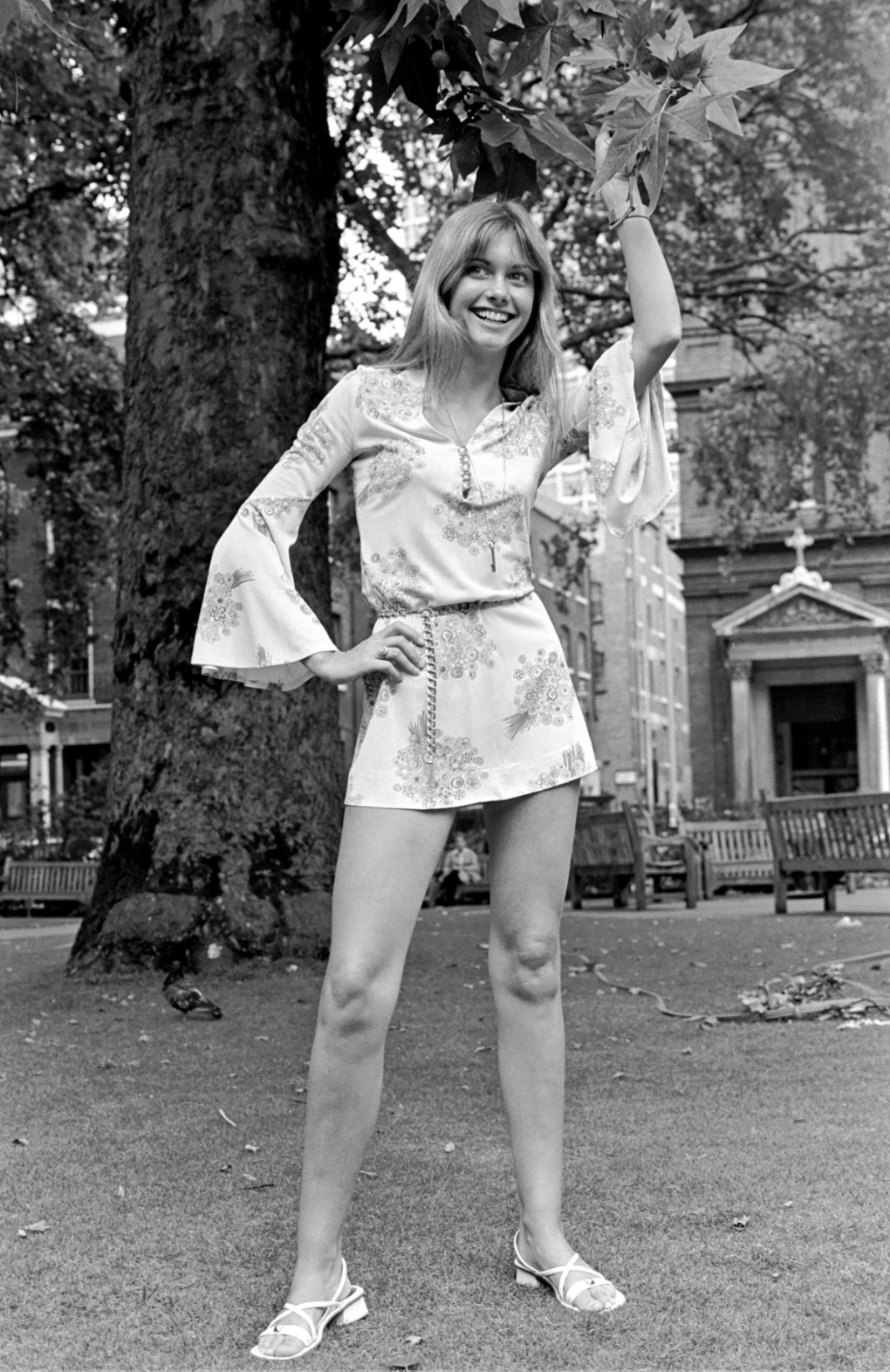 22 70s ‘Summer Nights’ Pics of Olivia Newton-John