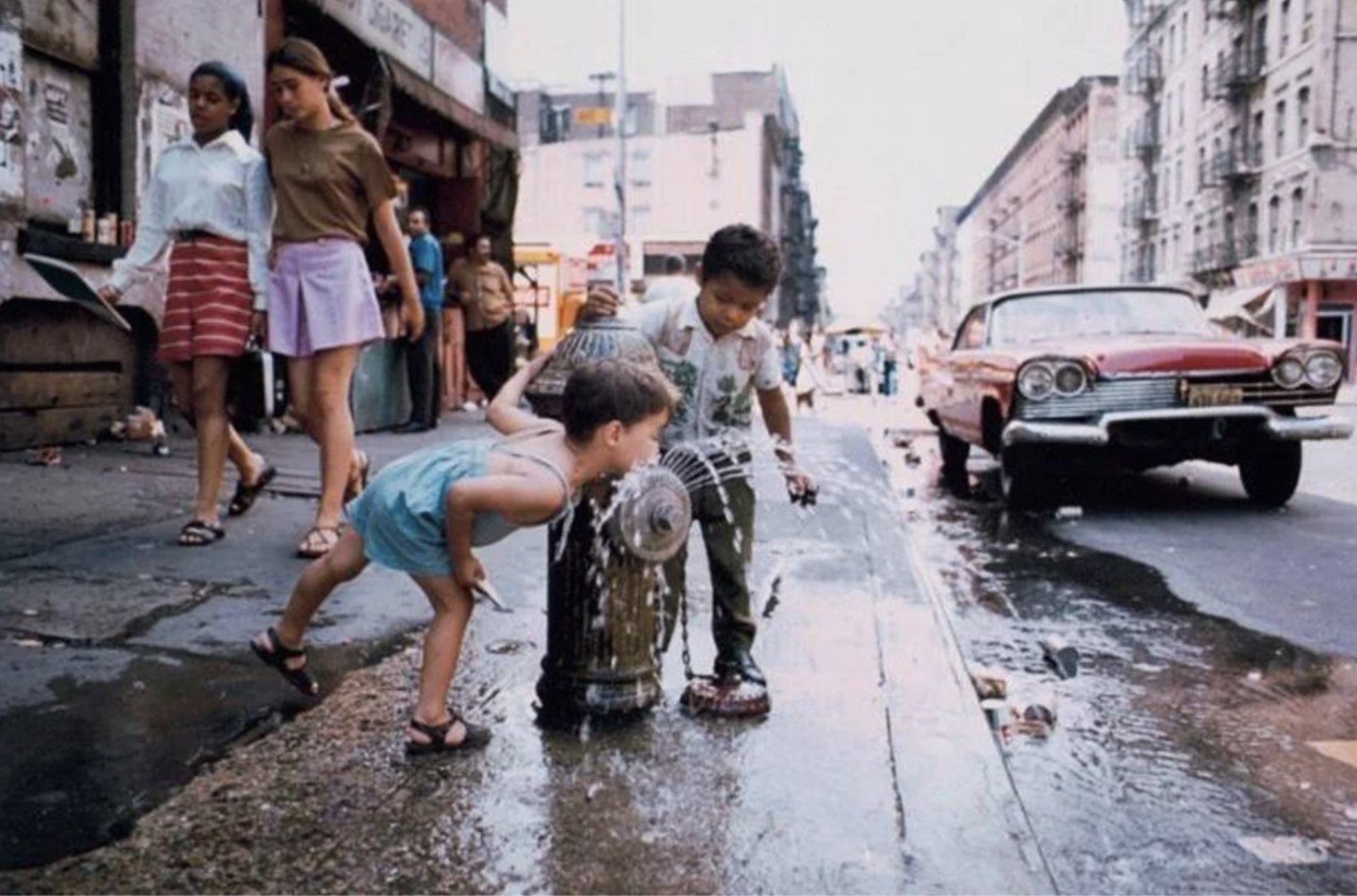 22 Vintage Pics Of Activities That Cell Phones Ruined