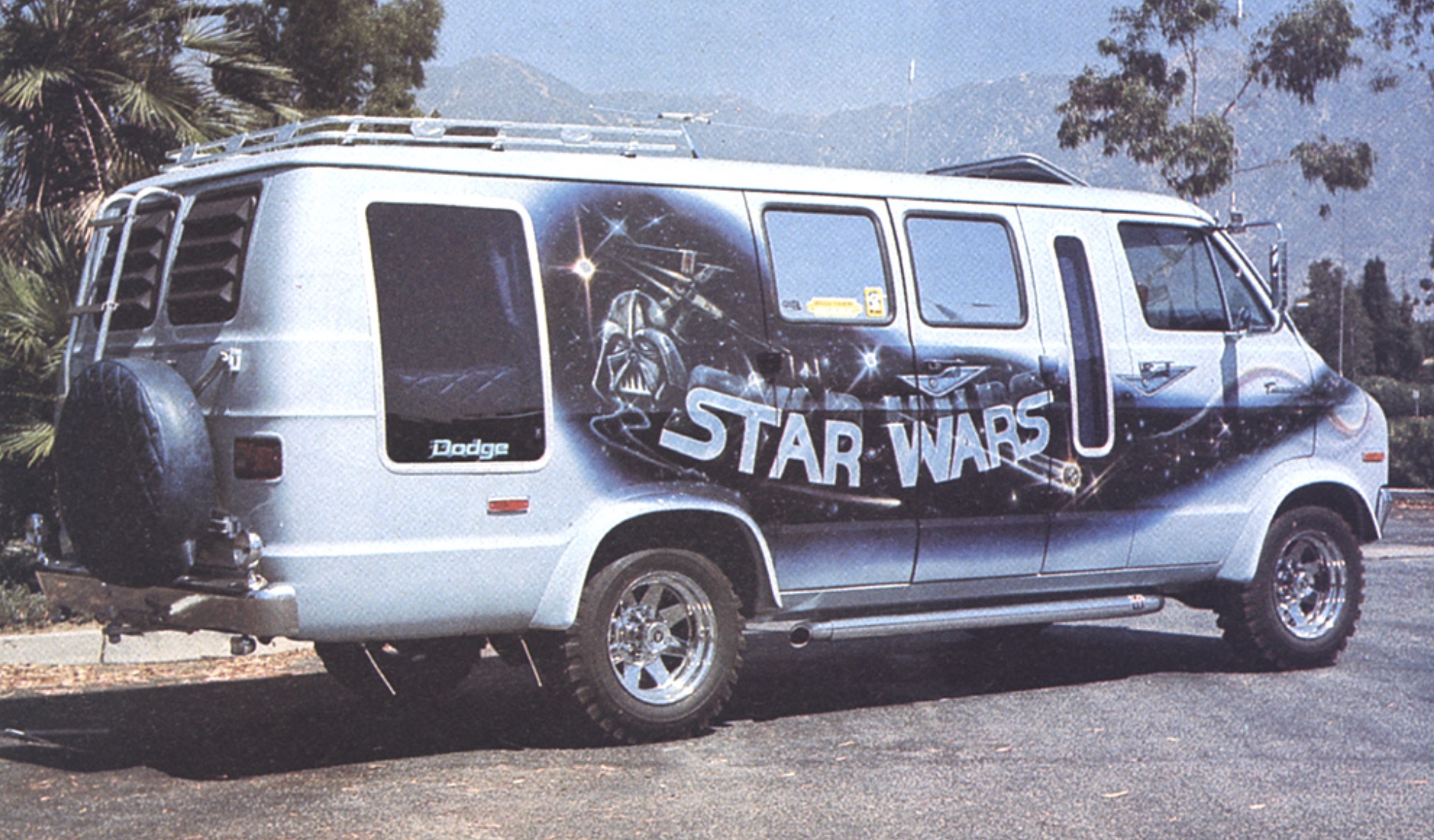 22 Photos Of Crazy 1970's Custom Van Paint Jobs