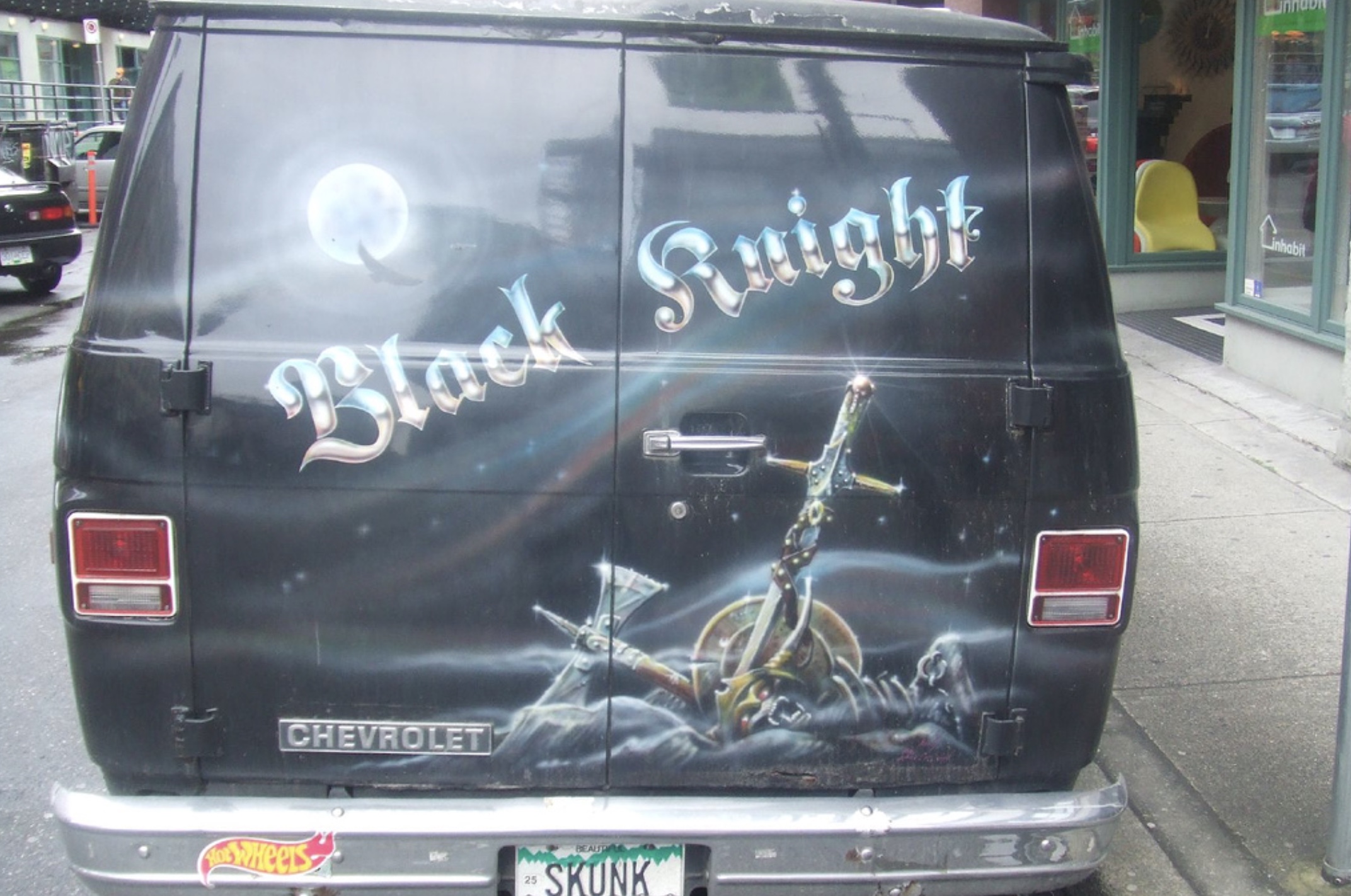 22 Photos Of Crazy 1970's Custom Van Paint Jobs