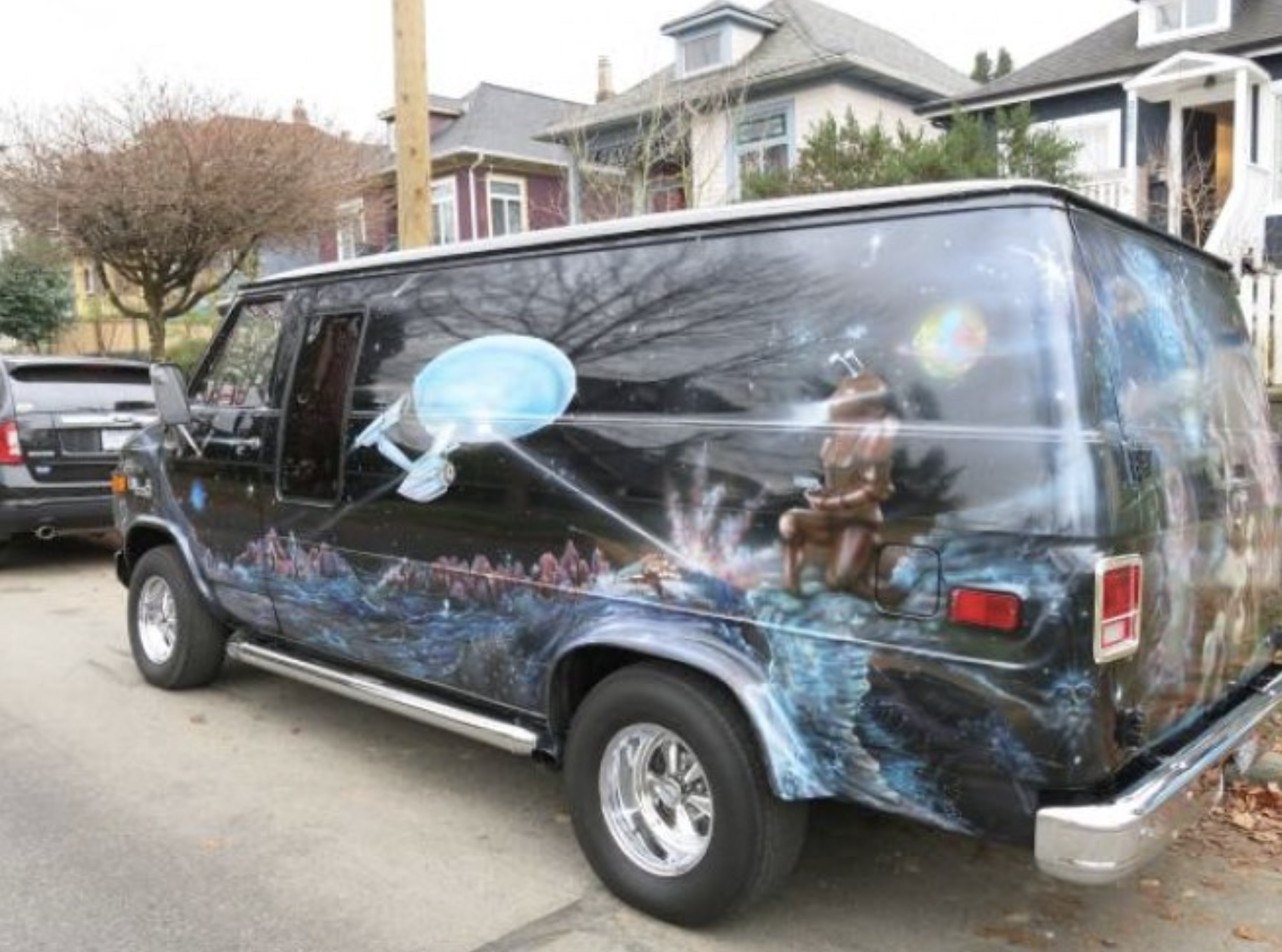 22 Photos Of Crazy 1970's Custom Van Paint Jobs