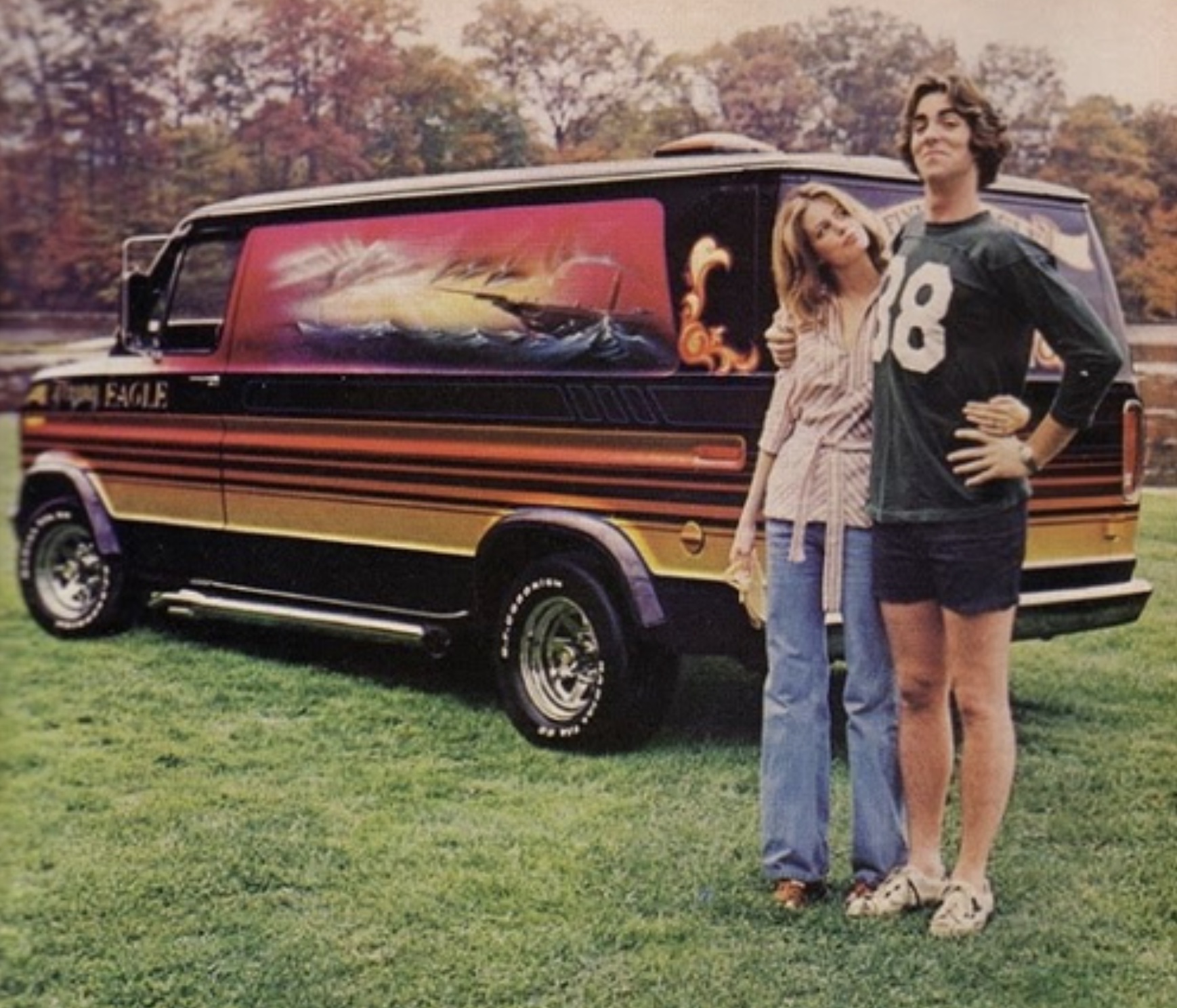 22 Photos Of Crazy 1970's Custom Van Paint Jobs