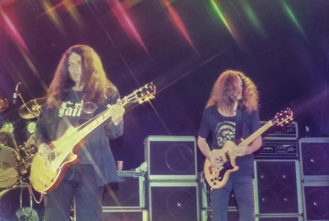Gary Rossington and Allen Collins on stage at Richmond Coliseum, Virginia - April 27, 1977