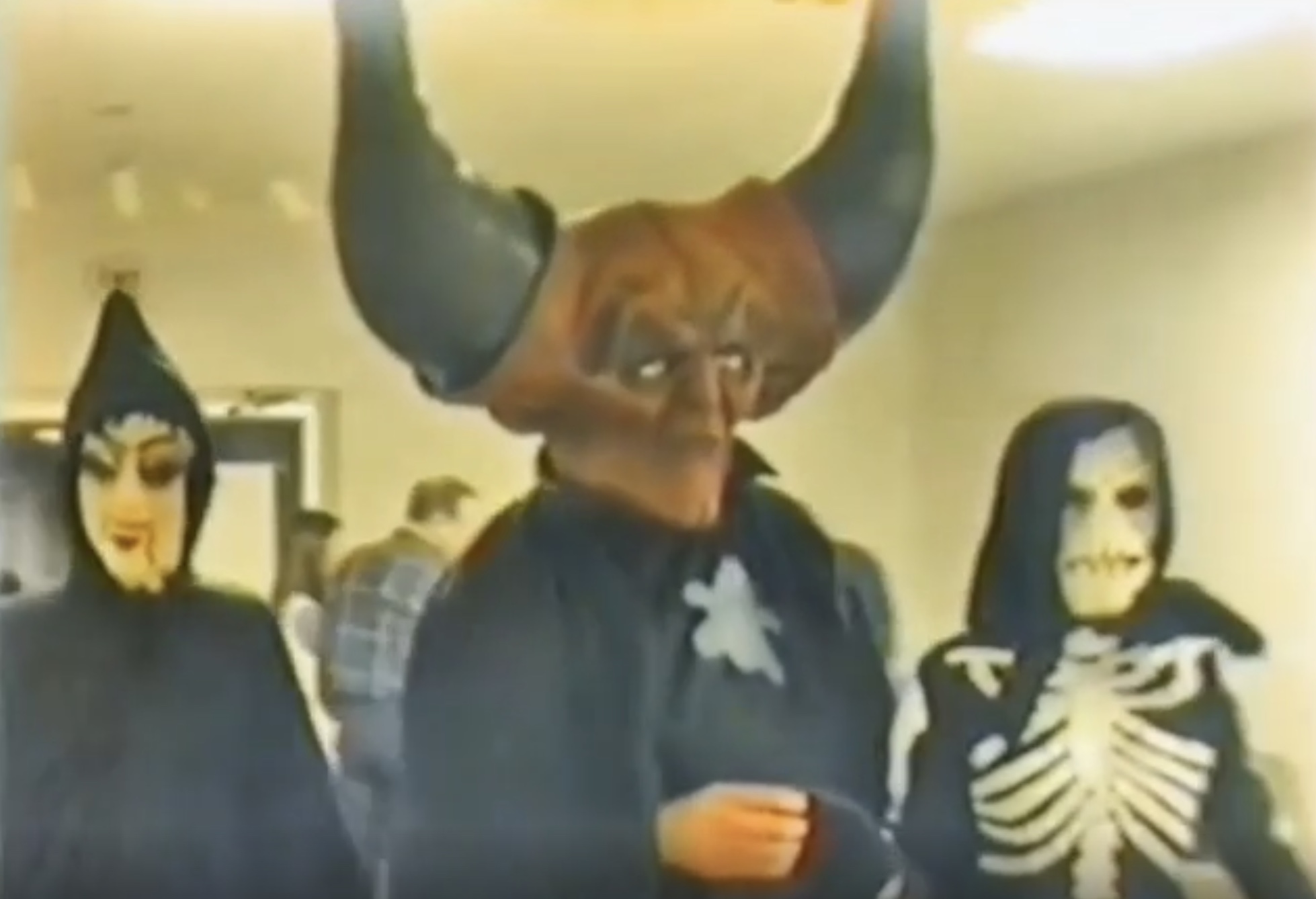 21 1990s Photos Recalling The Gen X Sound & Fury
