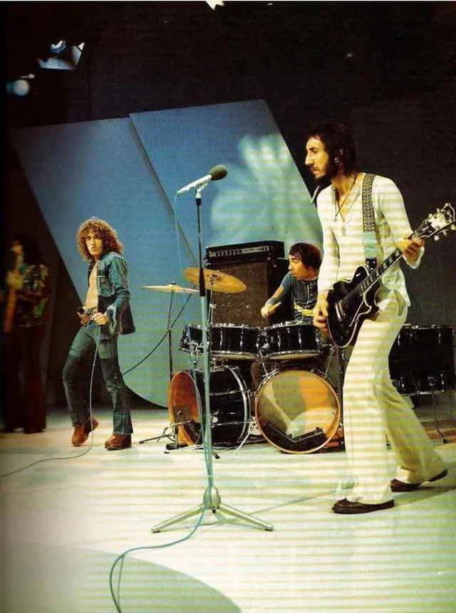 16 Smashing Pics Of The Who At The Beginning