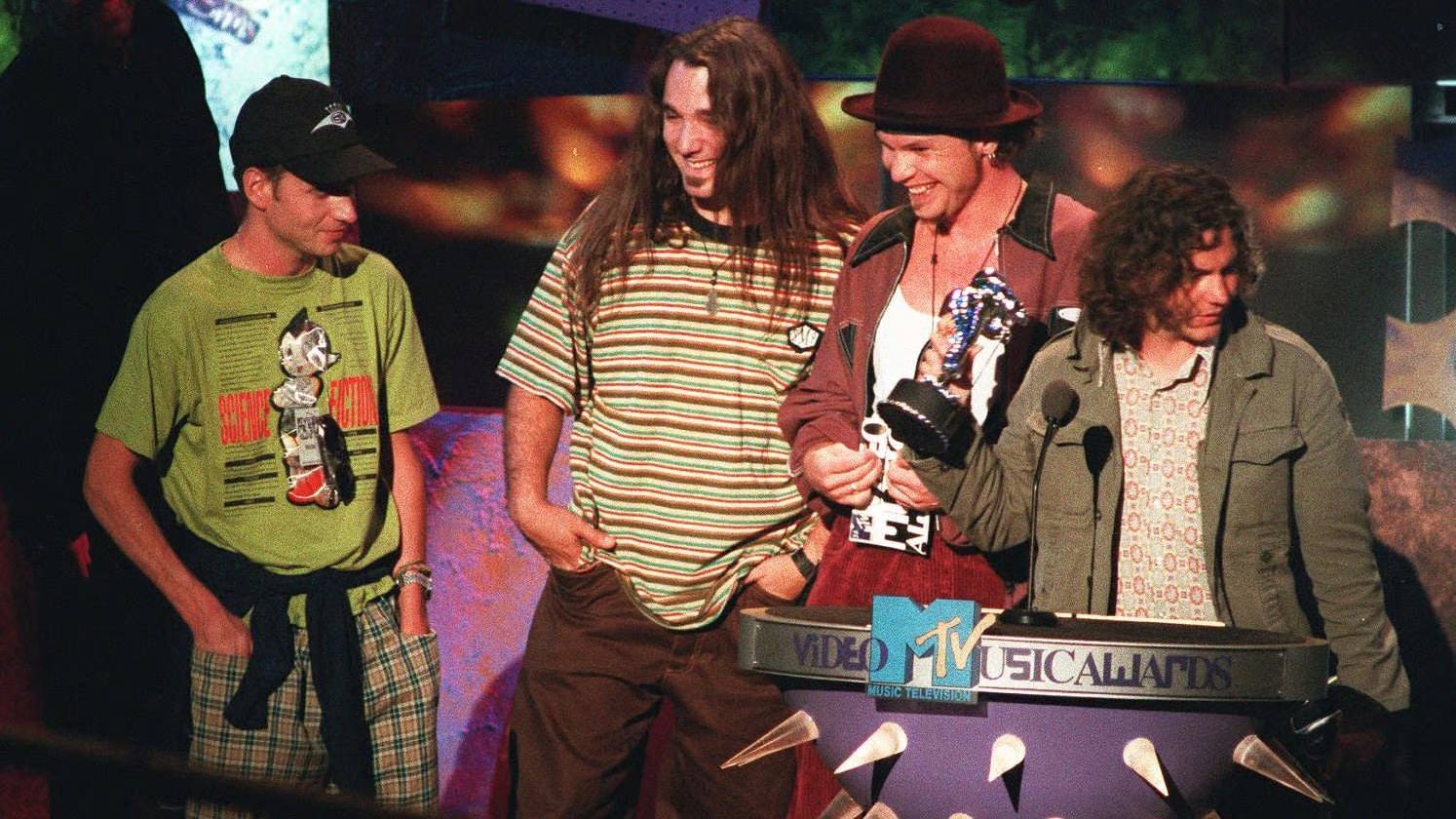 15 Photos Of Gen X Ruling the 1990s