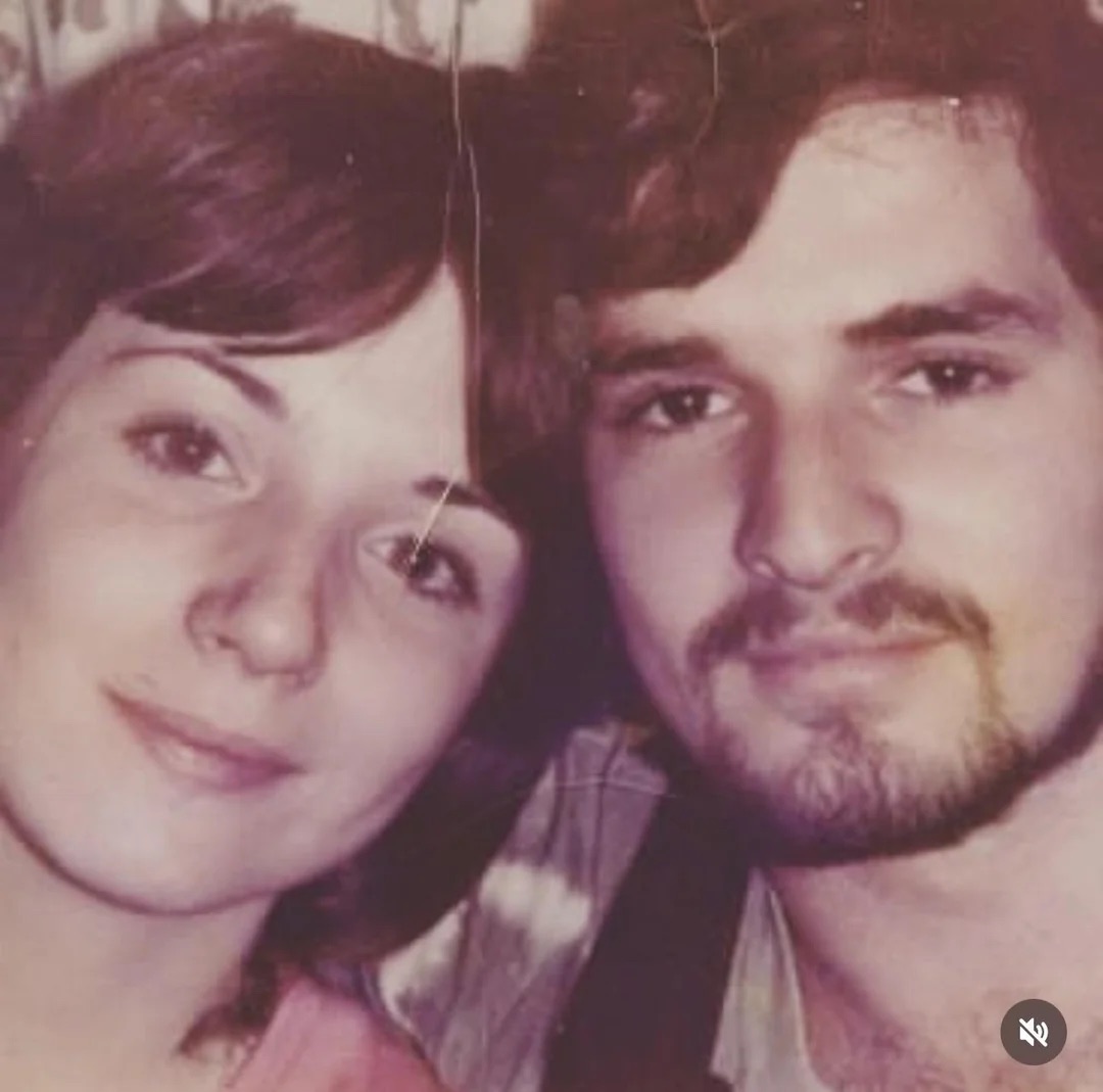 A Redditor’s parents in 1973.