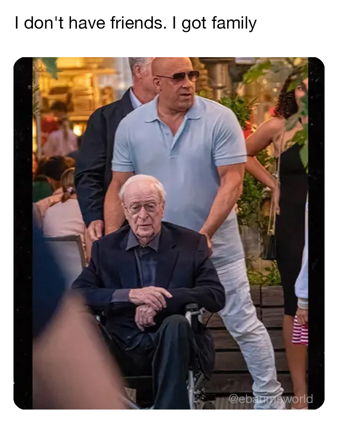 25 Fresh Tweets to Round Out the Week 