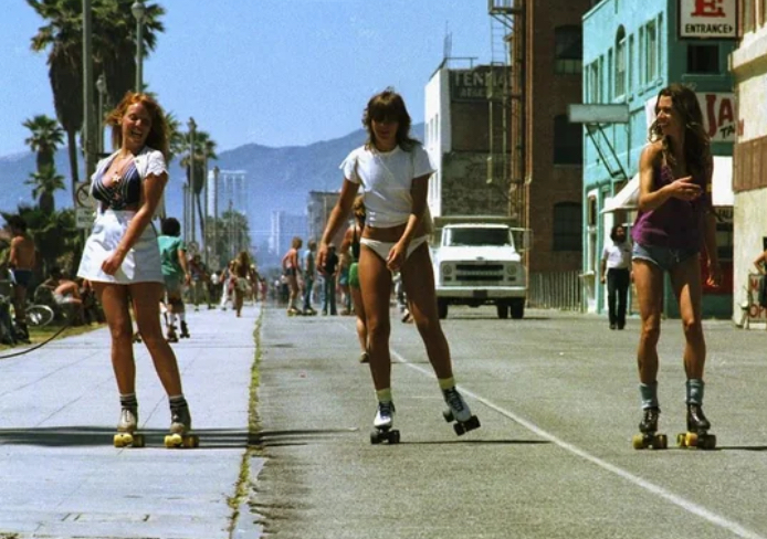 15 Pics Of Baby Boomers Booming Through The 70s