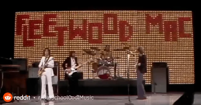 19 Photos Of Fleetwood Mac In their 1970s Heyday