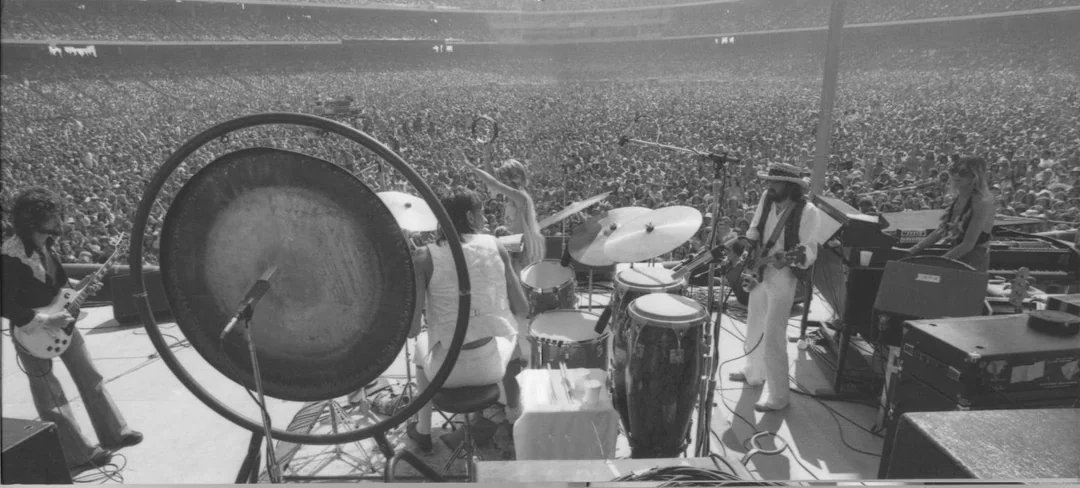 19 Photos Of Fleetwood Mac In their 1970s Heyday