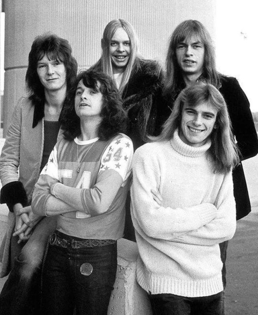 15 Affirmative Photos Of Yes In The 1970s