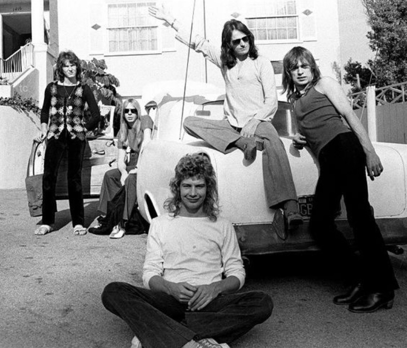 15 Affirmative Photos Of Yes In The 1970s