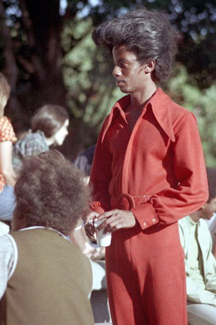 16 Photos Of Disco, Denim, And The 70s Dream