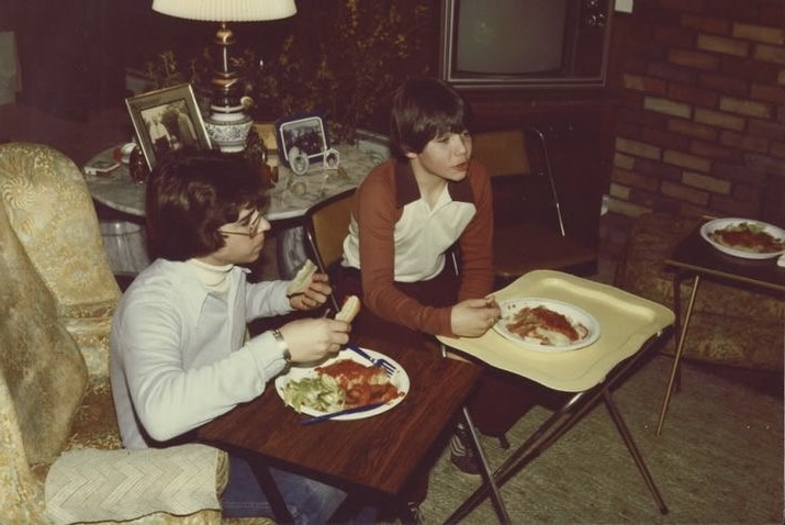 15 Photos Of How America Microwaved Its Way to Glory