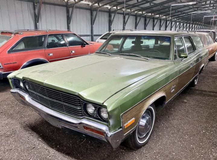 15 Photos & History Of The Woodie Station Wagon