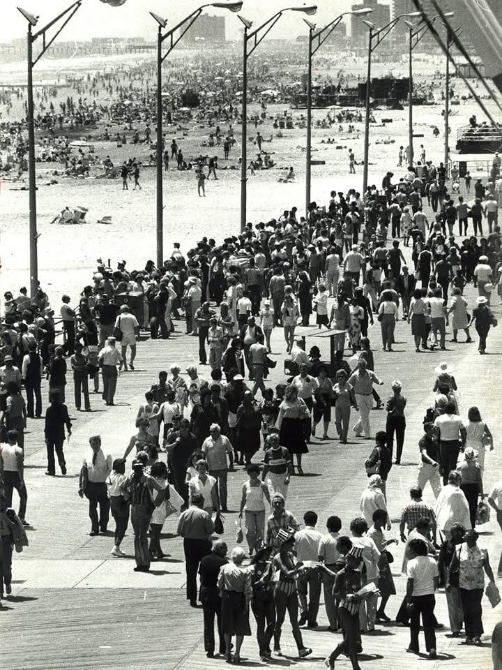15 Pics Remembering Atlantic City In Its 1980s Heyday