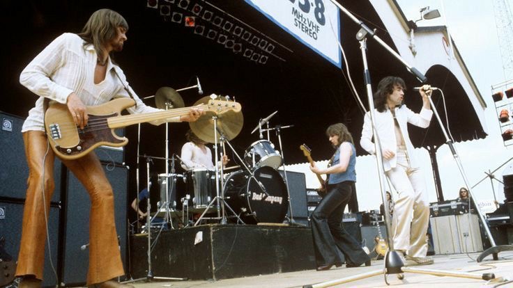 15 Great Photos Of Bad Company Rocking The 1970s