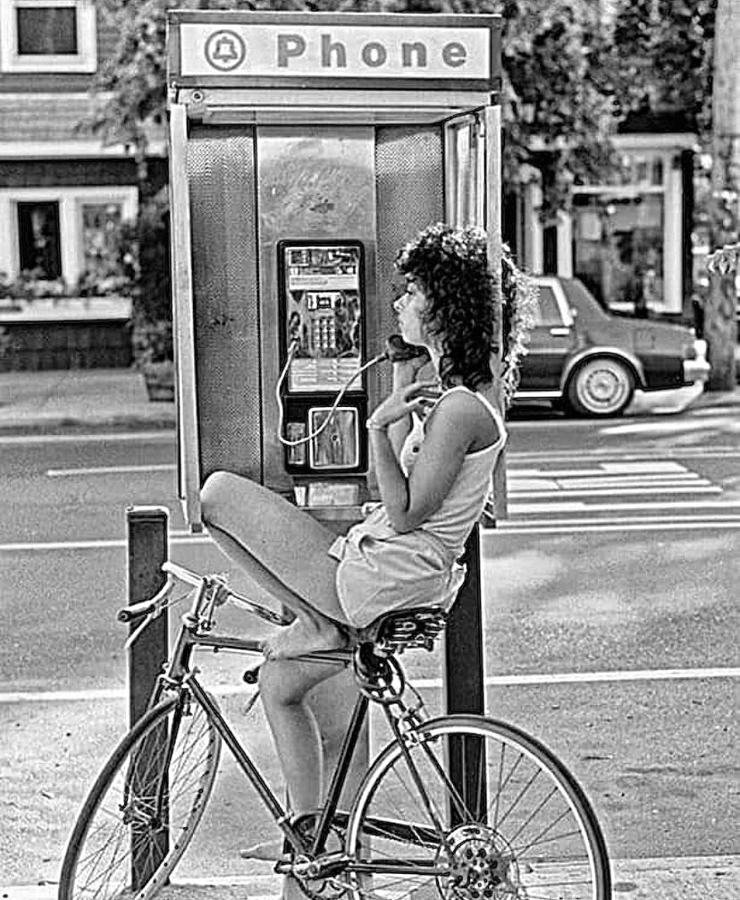19 Photos Of Polaroids, Payphones & Pure Chaos