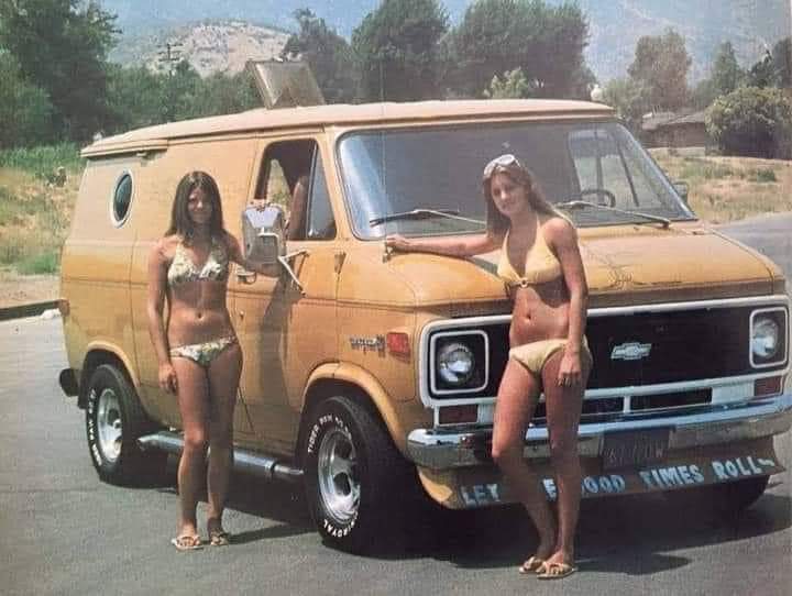 14 Photos Remembering The Best Summer Of the 1970s