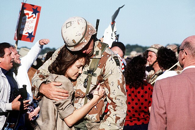 15 Photos Inside The 1990s Gulf War