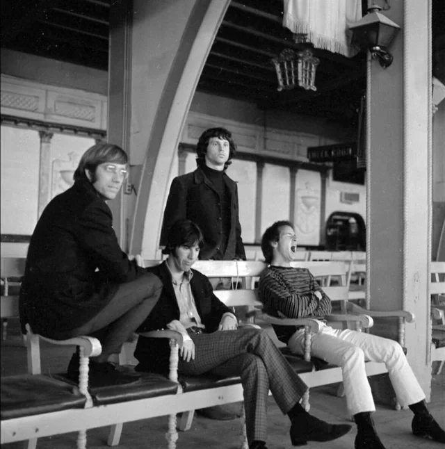 21 Pics Of The Doors Ruling The 60s & Early 70s