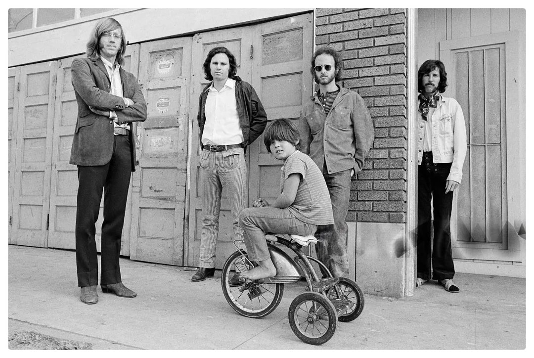 21 Pics Of The Doors Ruling The 60s & Early 70s